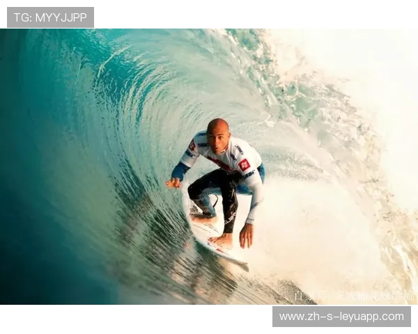 冲浪选手抓浪点精准