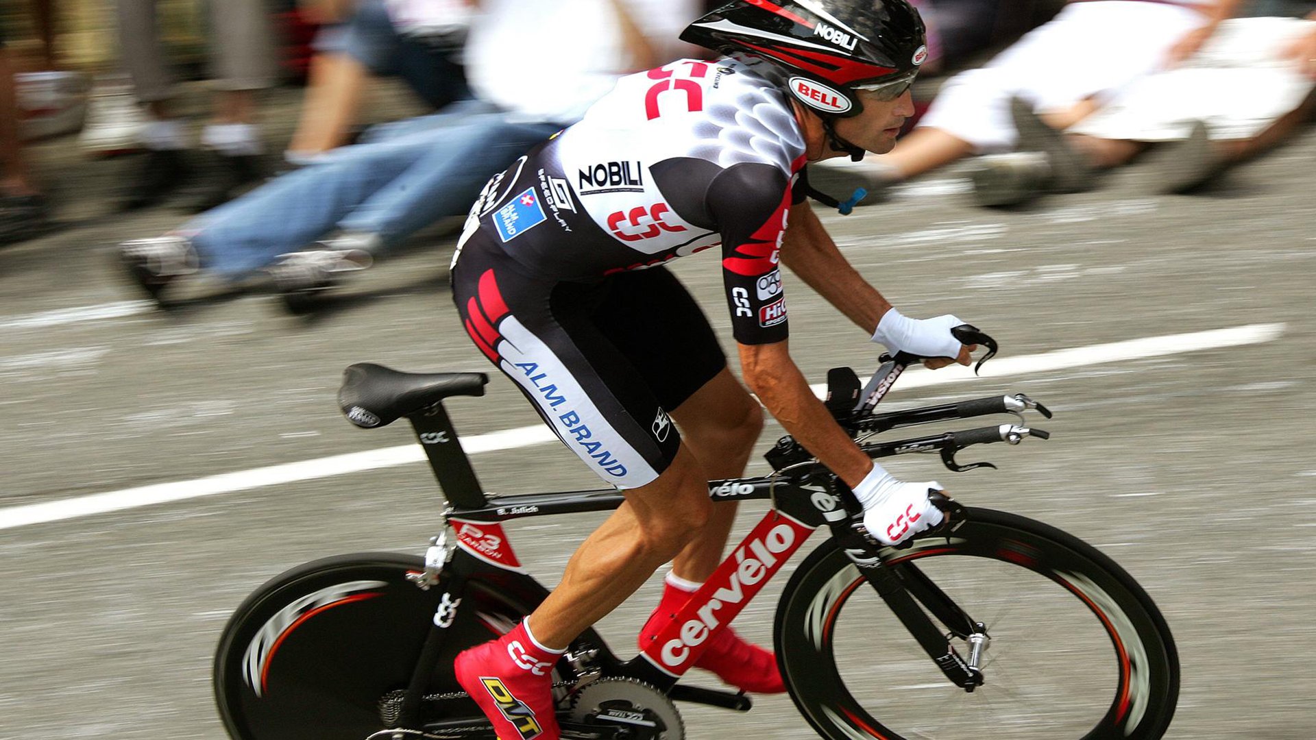 世界杯小组赛首轮：德国意外不敌哥伦比亚 “高空轰炸”战术再次奏效